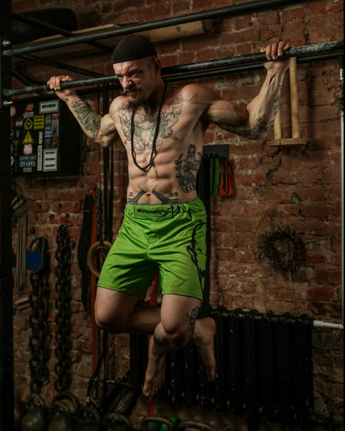 [Виктор Блуд] Турник и брусья 2.0 (2023)_0.png